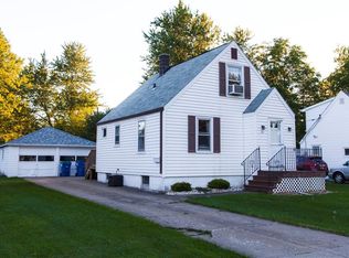 21 Buckeye Rd, Amherst, NY 14226