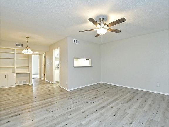 2nd image of 2425 Ashdale Dr APT 53