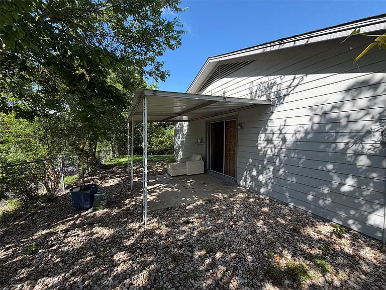 1200 Warrington Dr — Photo 10