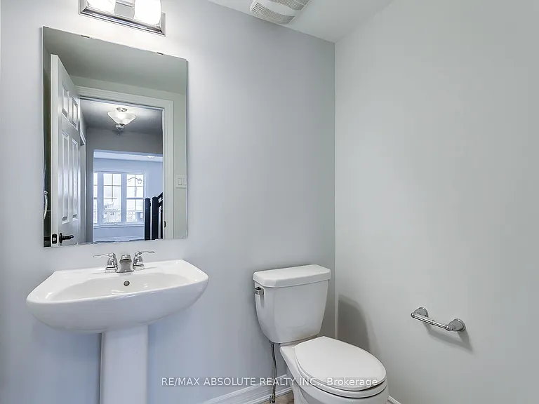 315 Pumpkinseed Cres — Photo 14