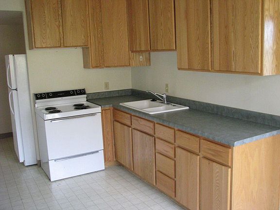 3rd image of 160 S 1300 E APT 4
