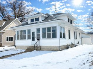 318 E Walnut St, Manly, IA 50456