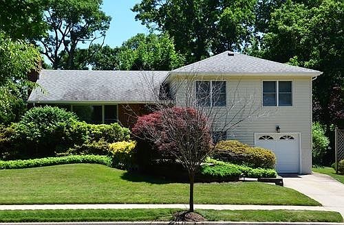 3rd image of 28 Morewood Oaks