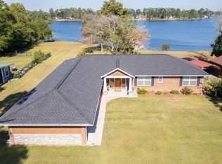 2612 Buck Head Rd, Baxley, GA 31513
