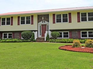 1017 Valley Creek Dr, Anniston, AL 36207