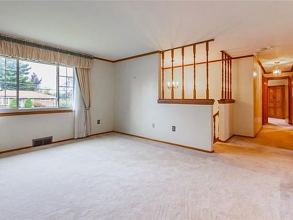 Large bright living room!