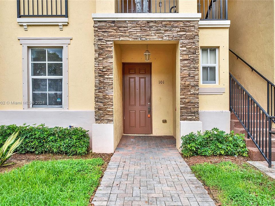 1st image of 3360 NE 14th Dr Unit 101