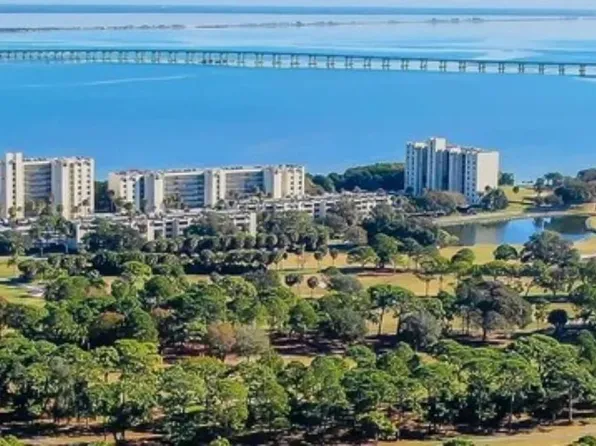 2900 Cove Cay Dr, Clearwater, FL 33760