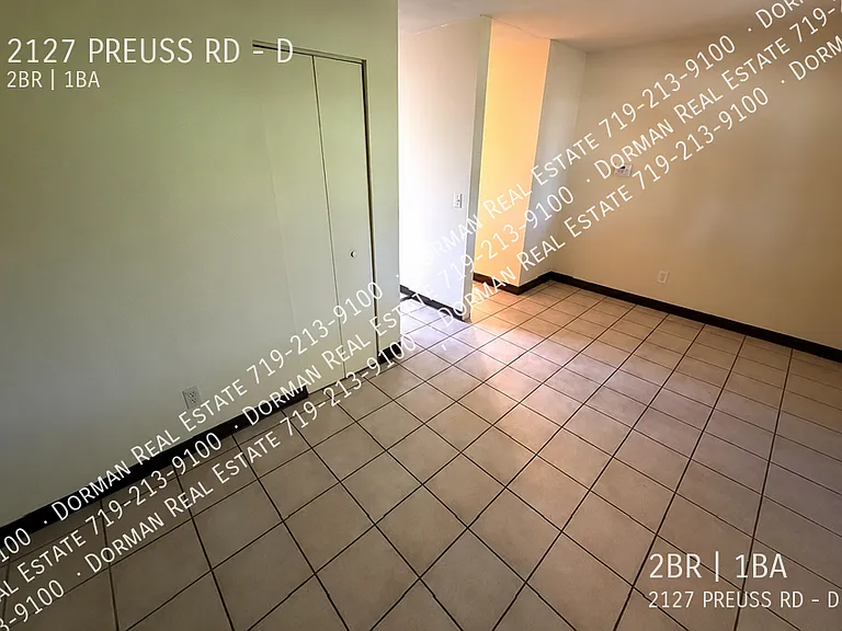 2127 Preuss Rd #D — Photo 3