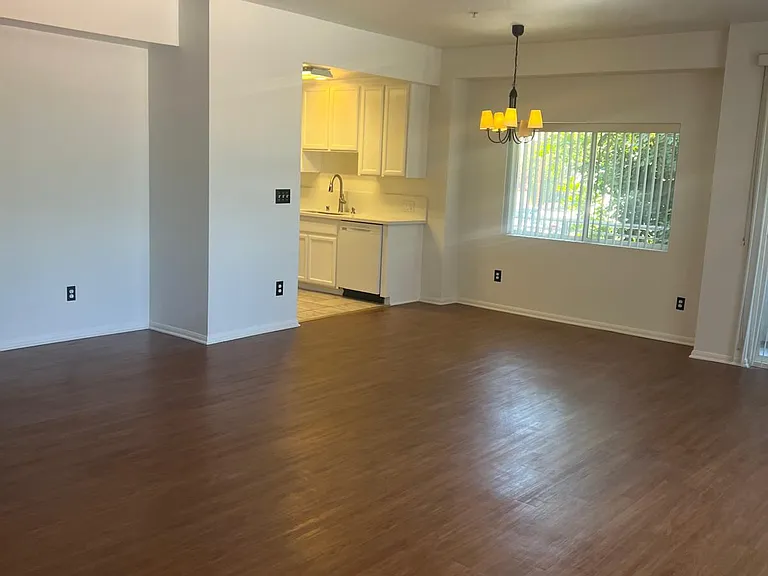 10756 Camarillo St #201 — Photo 13