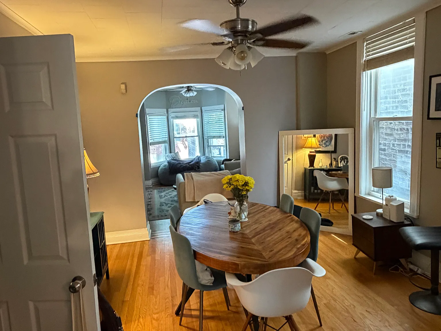 2 bed, 1200 sqft, $2,600 — Photo 2
