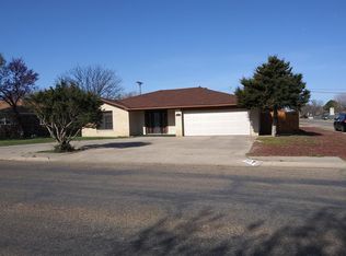 131 Dallam Ave, Dumas, TX 79029