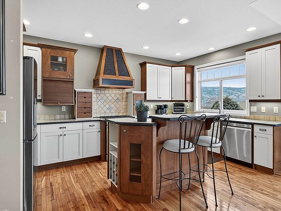 4th image of 317 Mariposa Ct