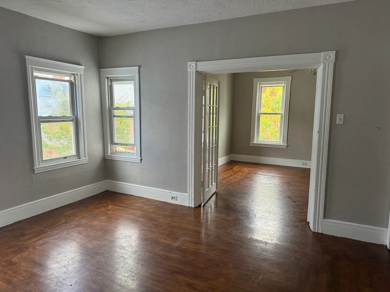 3 bed, $1,800 — Photo 1