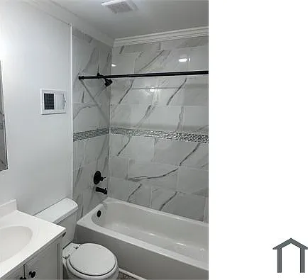 2111 Christian St #1 — Photo 8