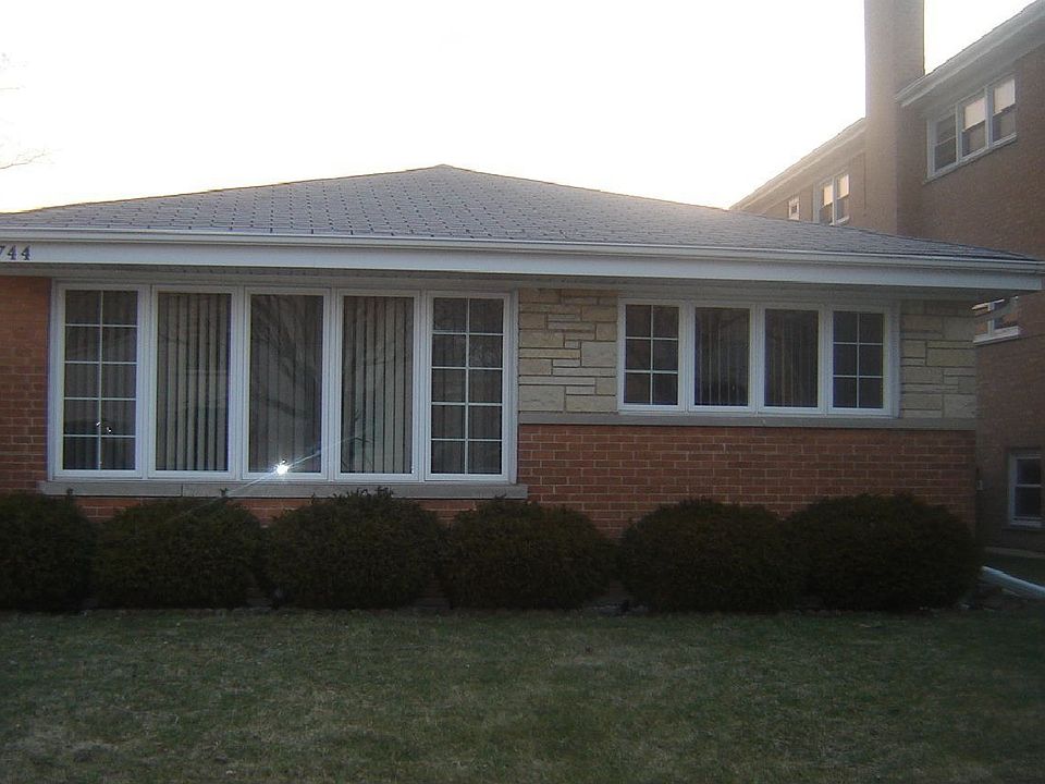 6744 N Harding Ave, Lincolnwood, IL 60712 Zillow