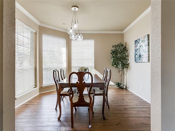 4th image of 9316 Marie Ct