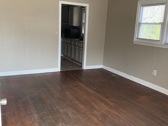 3rd image of 235 Eastbrook Dr