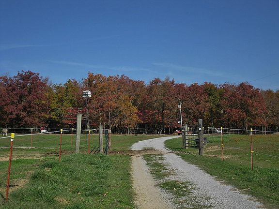 Drive way from paved road