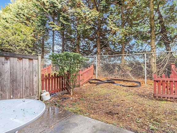 5th image of 12585 72nd Ave #20
