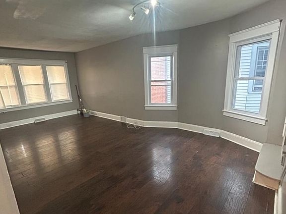 4th image of 296 Homecrest Ave