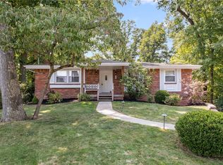 140 S Jamestown Rd, Coraopolis, PA 15108