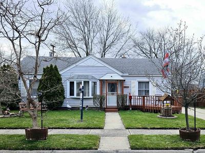 26541 Academy St, Roseville, MI, 48066