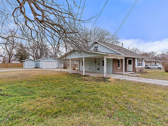 4th image of 2930 W Lynn Street