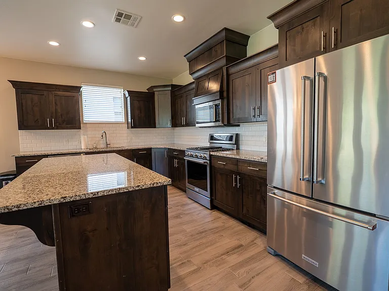 1504 W Shinnecock Dr — Photo 8
