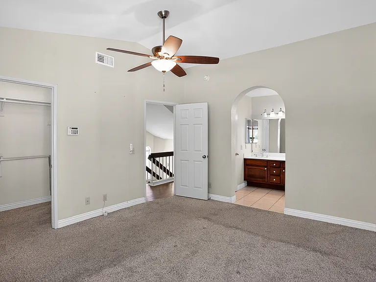 33 La Cascada — Photo 10