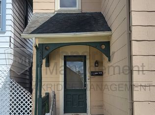 227 1/2 S Downing St, Piqua, OH 45356