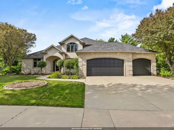 236 E Thornbrook Ln, Appleton, WI 54913