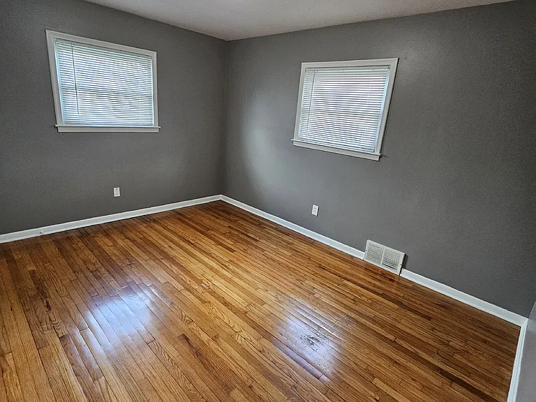 14611 Jacob Ave — Photo 13