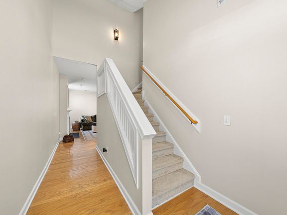 4th image of 3221 Trassacks Dr