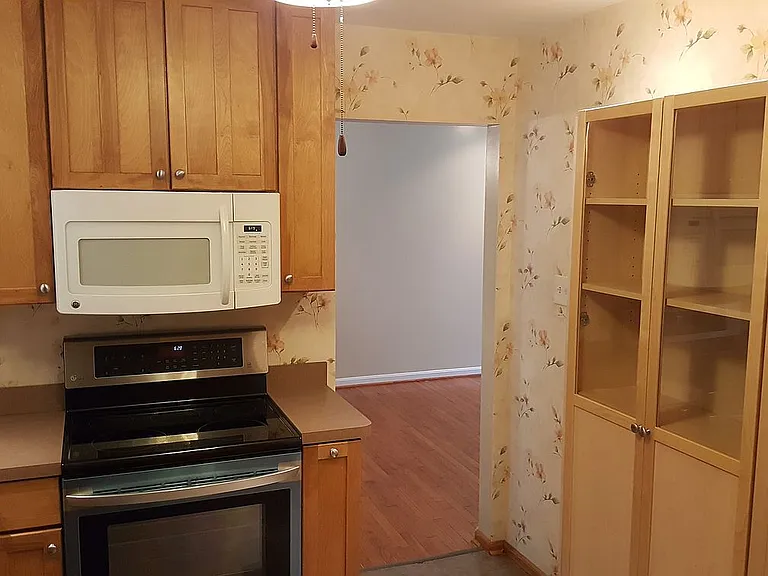 821 Valley Dr — Photo 10