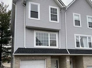 7401 Dane Ct, North Bergen, NJ 07047