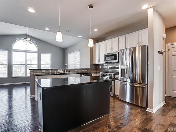 5th image of 1552 Amberley Ct
