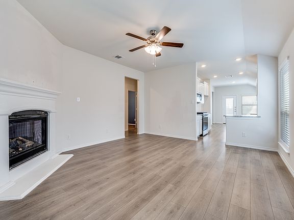 4th image of 1621 Ferguson Ln