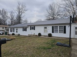 12 Clotine St, Saint Albans, WV