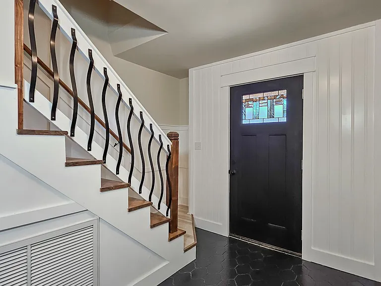 4033 Lucerne Dr SE — Photo 8