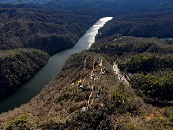 (undisclosed Address), Bryson City, NC 28713