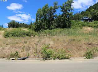 1010 Forest Heights St #26, Sutherlin, OR 97479