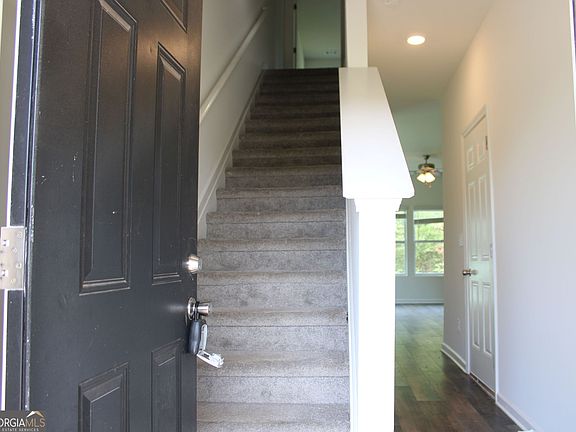 2nd image of 9220 Golfview Cir