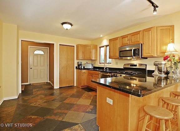 4th image of 23 Palisades Ln