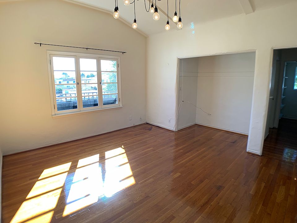 1st image of 847 N Formosa Ave APT 9
