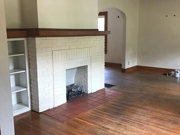 2nd image of 430 Haven Ave