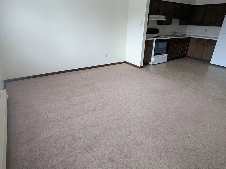 2 bed, 1.0 bath, $850 — Photo 8