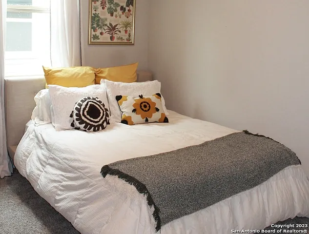 122 Canopy Oak Rd — Photo 7