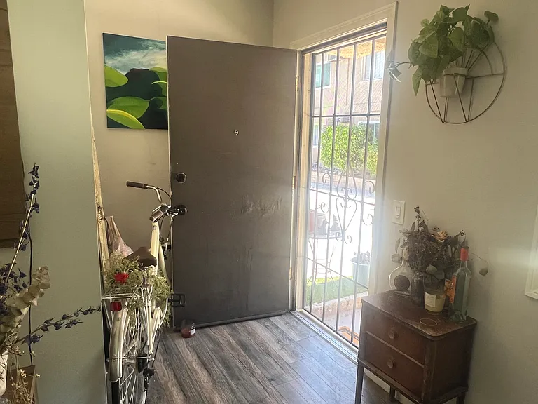 4610 Kester Ave #1 — Photo 11