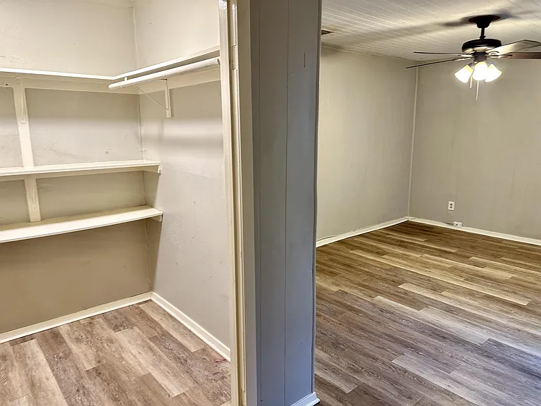 1008 Peak St — Photo 15